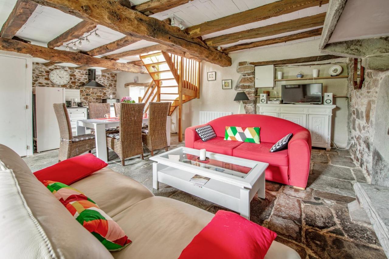 Maison de 2 chambres a Guimaec a 500 m de la plage avec vue sur la mer jardin amenage et wifi Extérieur photo