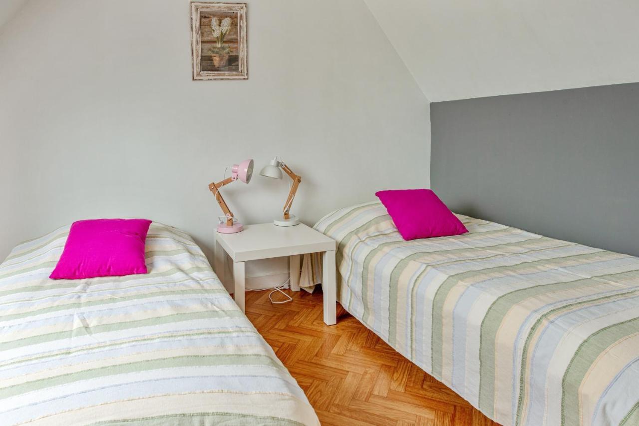 Maison de 2 chambres a Guimaec a 500 m de la plage avec vue sur la mer jardin amenage et wifi Extérieur photo