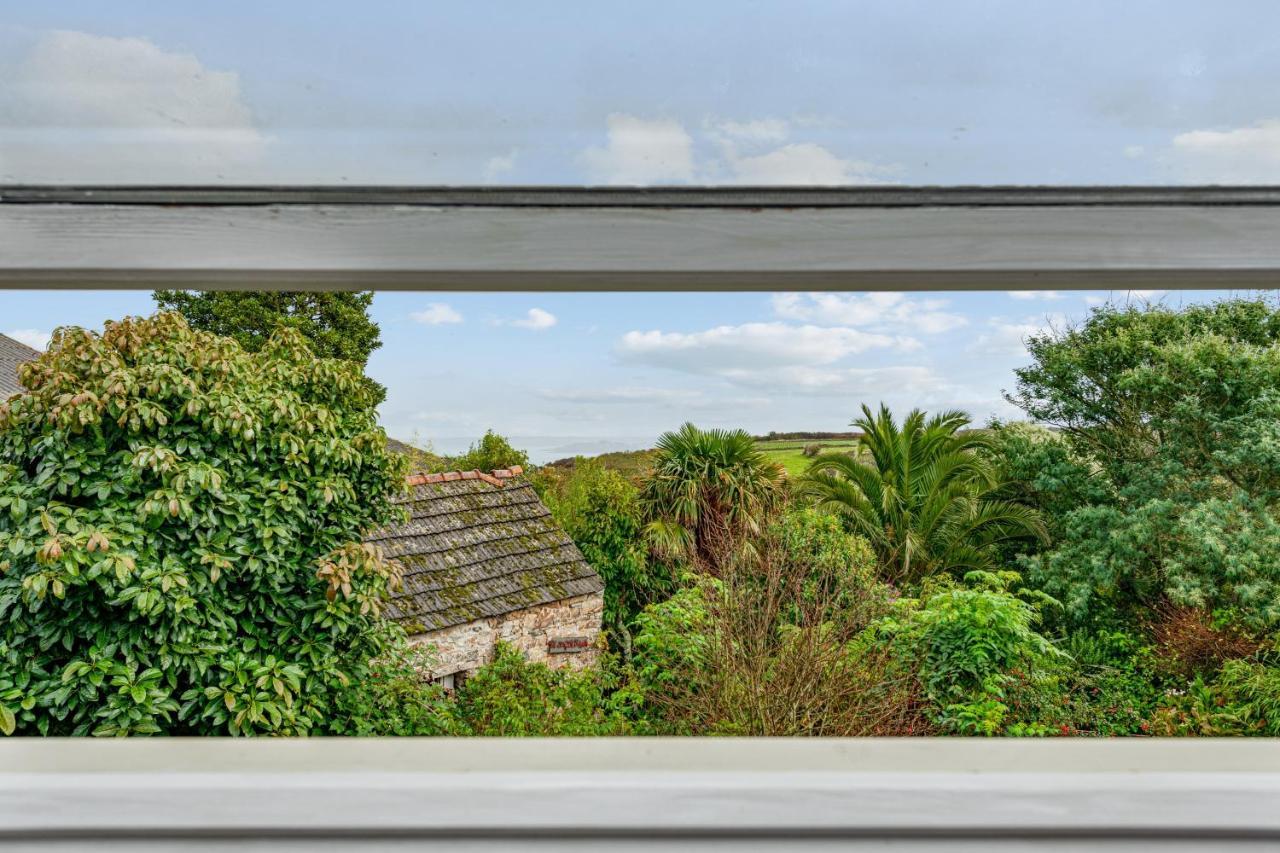 Maison de 2 chambres a Guimaec a 500 m de la plage avec vue sur la mer jardin amenage et wifi Extérieur photo
