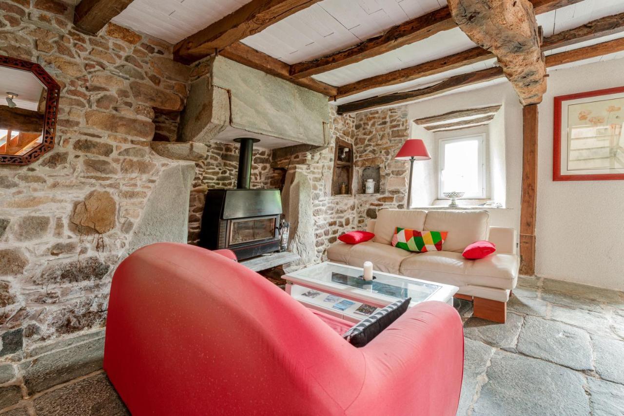 Maison de 2 chambres a Guimaec a 500 m de la plage avec vue sur la mer jardin amenage et wifi Extérieur photo